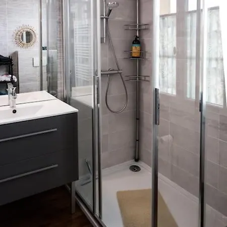 Casa de Férias La Bastide Avec Piscine Privee, Petanque Et Climatisation Cours-de-Pile