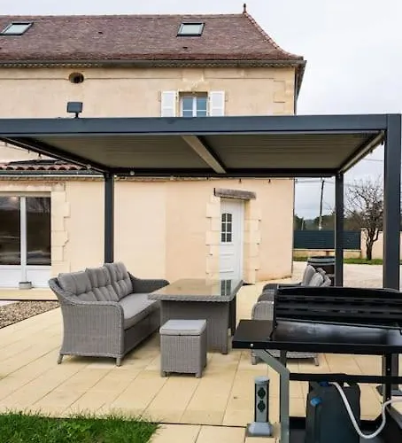 La Bastide Avec Piscine Privee, Petanque Et Climatisation Nyaraló